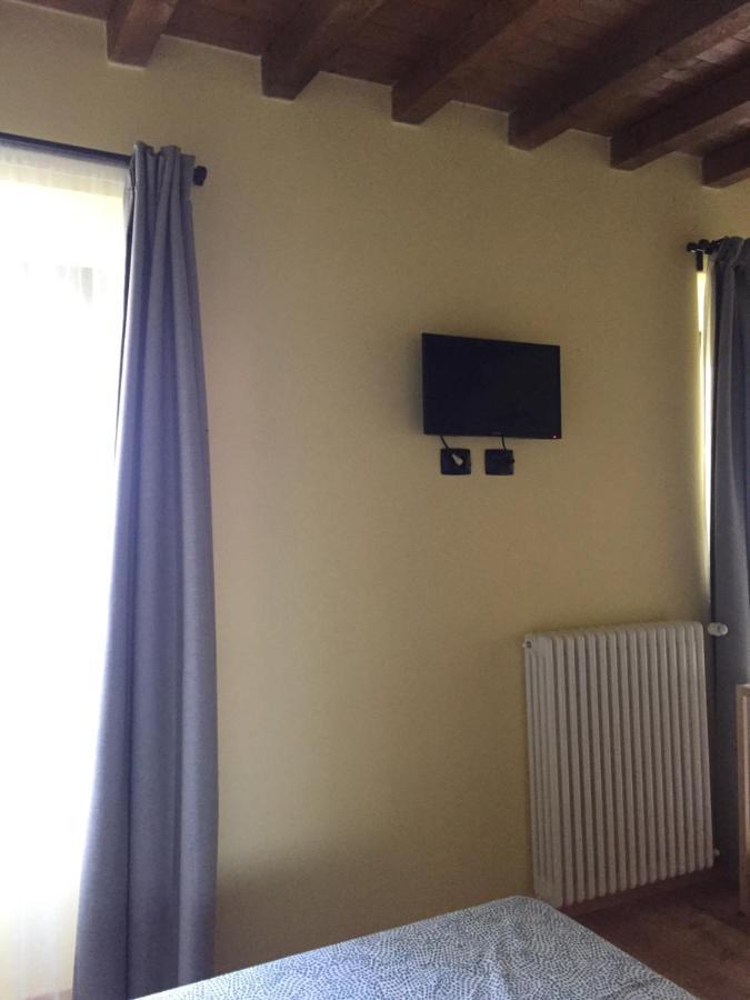 Ababo Affittacamere Quattro Castella Exteriör bild